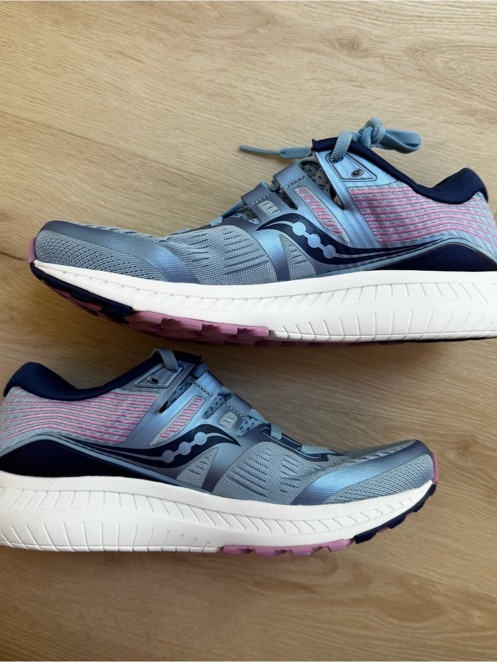 Saucony Ride ISO (Women’s 8.5)